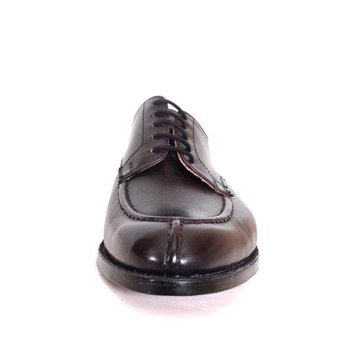 Tricker's トリッカーズ 8126 Uチップ 外羽根仕様 ブラック ミュージアムカーフの画像