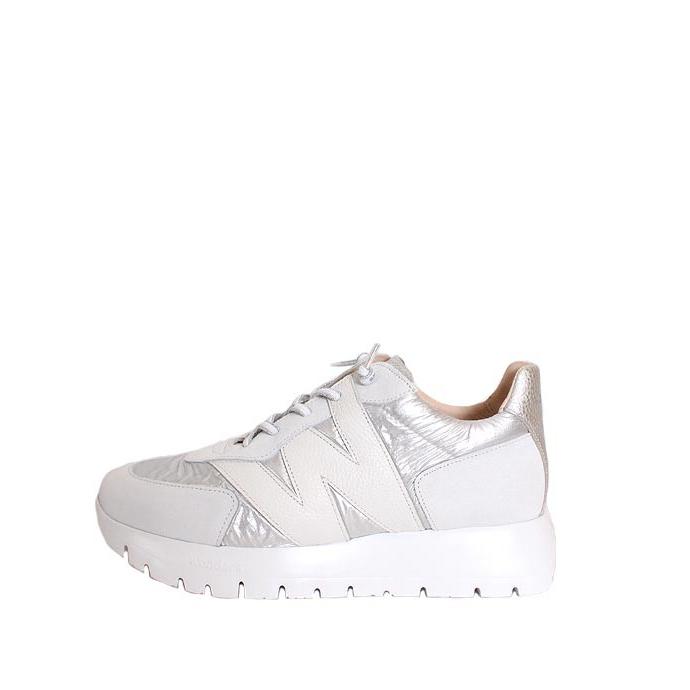 ホワイト厚底スニーカー 楽天市場】白スニーカー レディース 厚底 スニーカー 疲れない