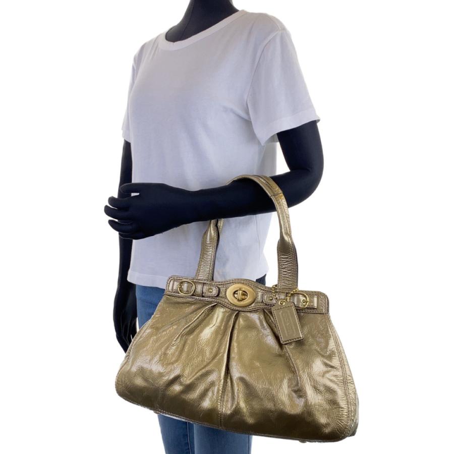 COACH（コーチ） 美品 ターンロック ゴールド エナメル A1069-13926 