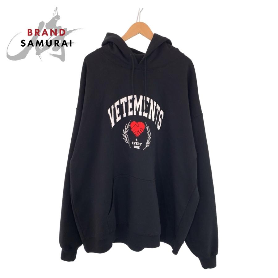美品 VETEMENTS ヴェトモン 22AW SOLIDARITY EMBROIDERRED 美品 VETEMENTS ヴェトモン 22AW SOLIDARITY EMBROIDERRED