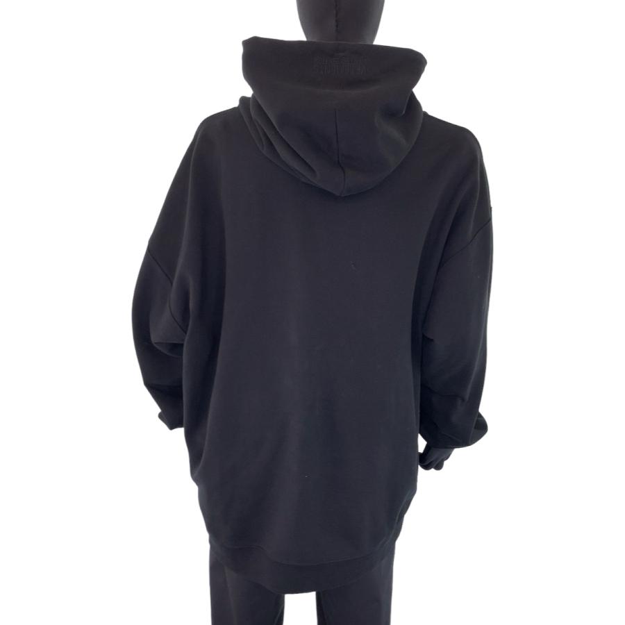 美品 VETEMENTS ヴェトモン 22AW SOLIDARITY EMBROIDERRED 美品 VETEMENTS ヴェトモン 22AW SOLIDARITY EMBROIDERRED