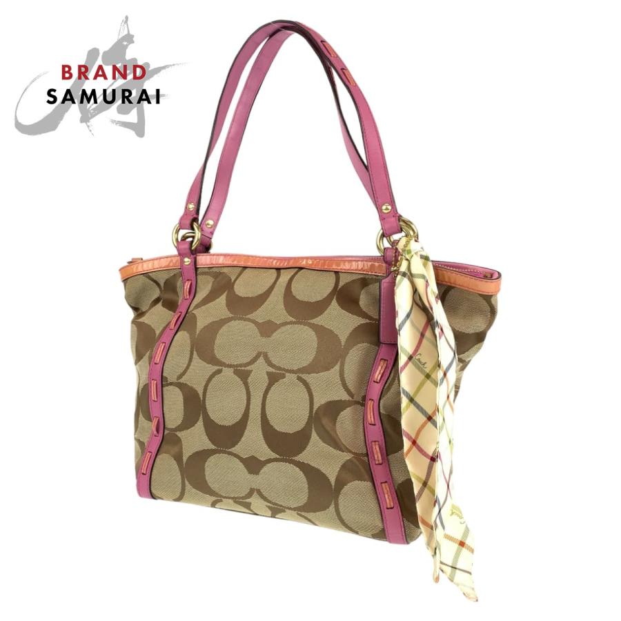 COACH（コーチ） シグネチャー スカーフ付き ベージュ ピンク 