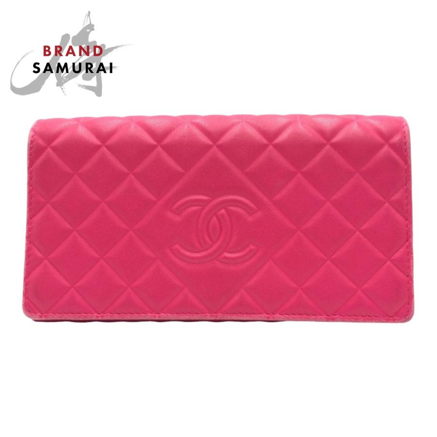 CHANEL（シャネル） 美品 マトラッセ ココマーク ピンク シルバー金具