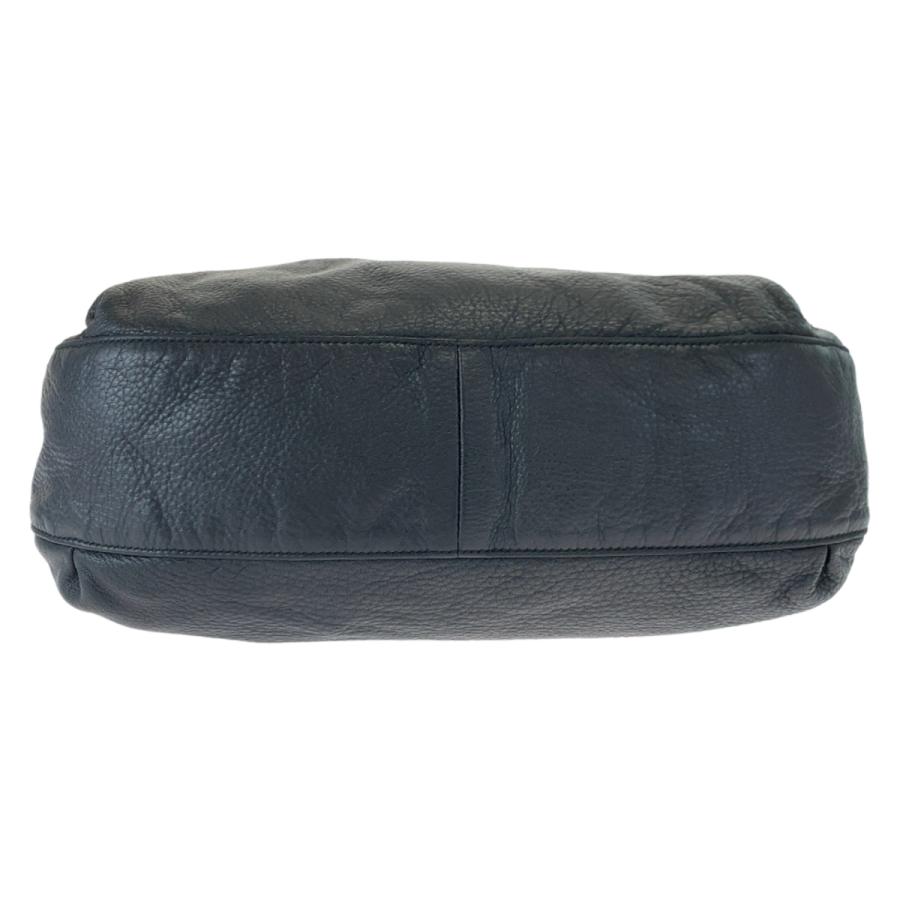 GUCCI（グッチ） 美品 Gウェーブ ホーボー ブラック ゴールド金具 型