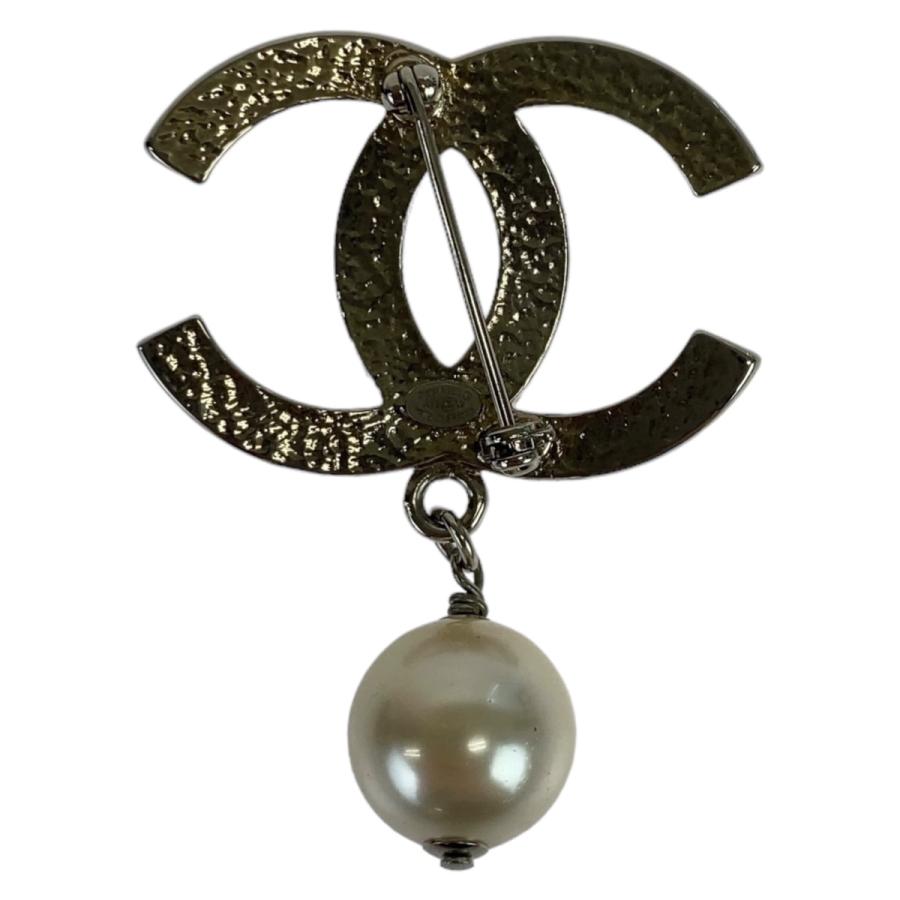 CHANEL（シャネル） 美品 ココマーク ホワイト 白 シルバー金具 メッキ