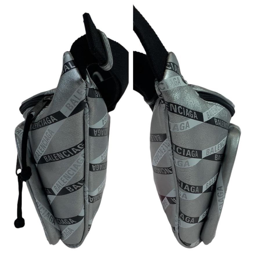 【美品】BALENCIAGA ボディバッグ エクスプローラー 【国内正規店】 BALENCIAGA（バレンシアガ） 超美品 エクスプローラー シルバー