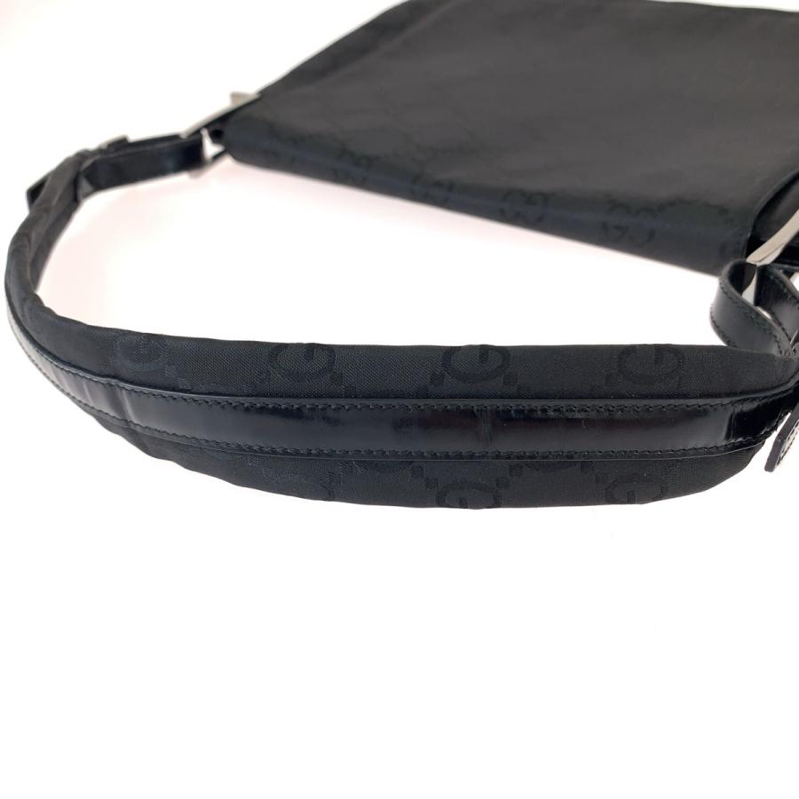 GUCCI（グッチ） 美品 GG柄 ブラック シルバー金具 GGキャンバス 001