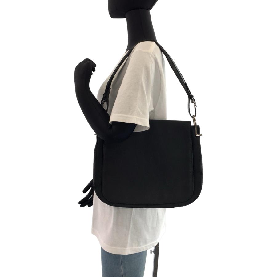 Gucci GG柄 ワンショルダーバッグ ブラック シルバー金具 ハンドバッグ GUCCI（グッチ） 美品 GG柄 ブラック シルバー金具 GGキャンバス 001