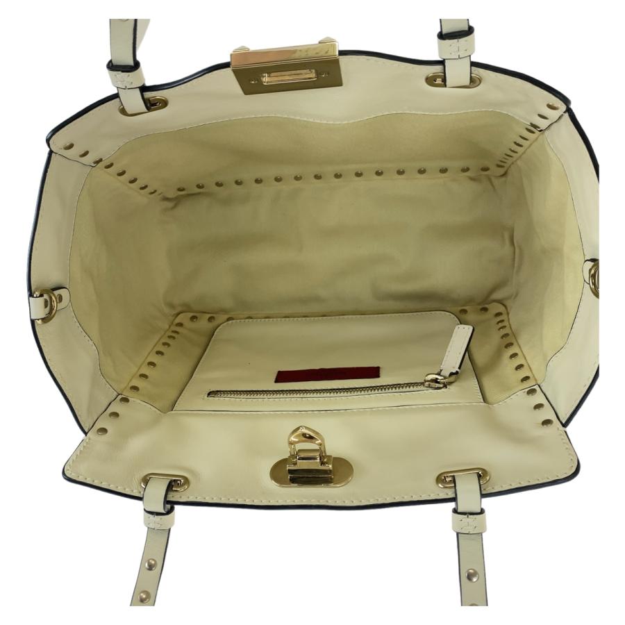 VALENTINO（ヴァレンティノ） 美品 ロックスタッズ ホワイト レザー 
