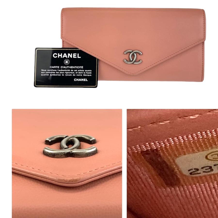 CHANEL（シャネル） 美品 ココマーク ピンクベージュ シルバー金具