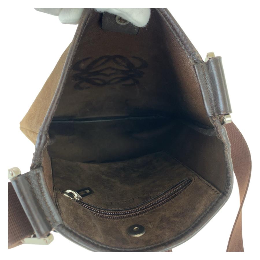 LOEWE（ロエベ） アナグラム ブラウン シルバー金具 スウェード 斜め