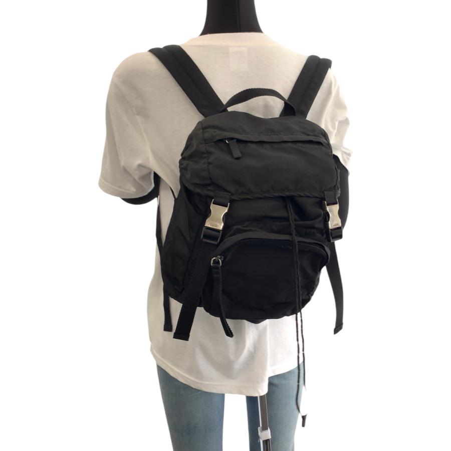 PRADA（プラダ） テスート 三角ロゴプレート ブラック 黒 シルバー金具