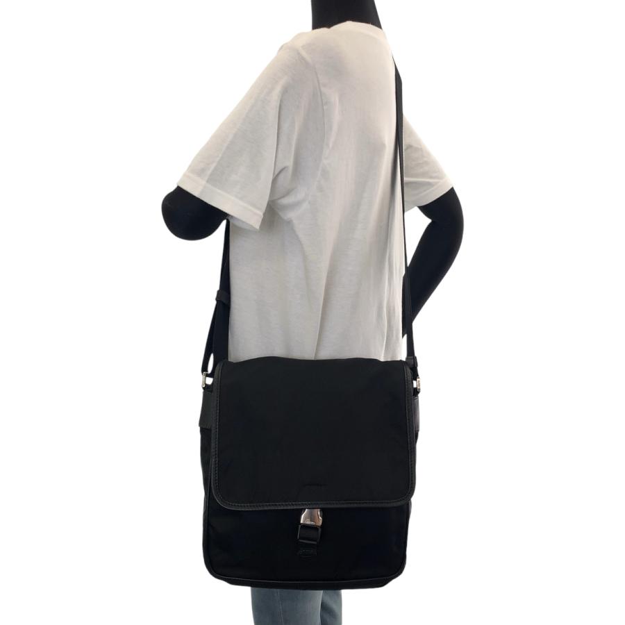 PRADA 美品 プラダ テスート 三角ロゴプレート ブラック 黒 シルバー  