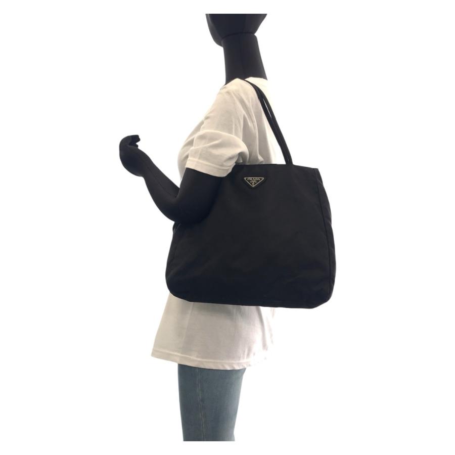 PRADA（プラダ） 美品 テスート 三角ロゴプレート ブラック 黒