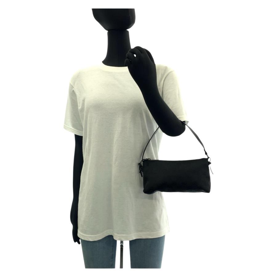GUCCI（グッチ） 美品 ブラック 黒 GGキャンバス/レザー 103399