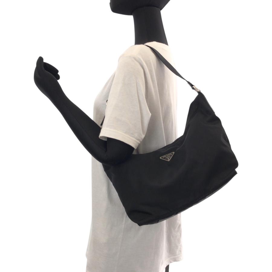 PRADA（プラダ） 美品 テスート 三角ロゴプレート ブラック 黒