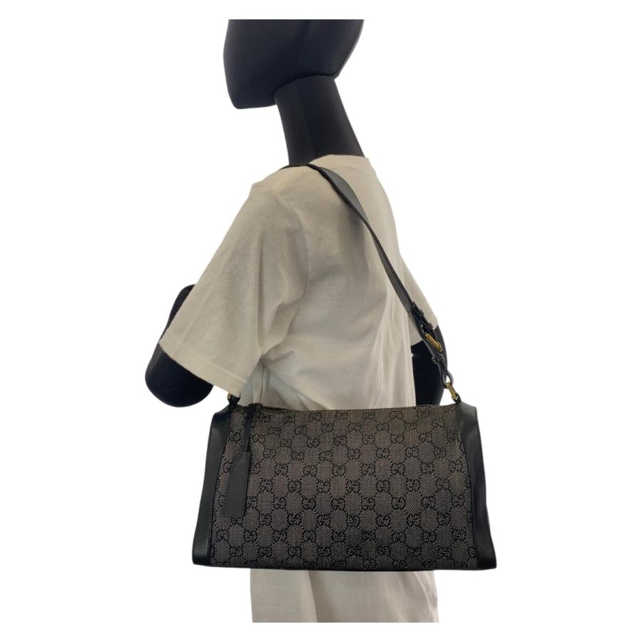 GUCCI 美品 グッチ ブラック 黒 ゴールド金具 GGキャンバス/レザー