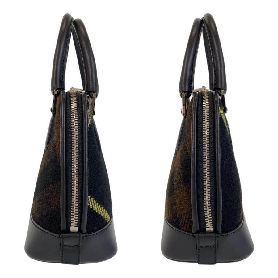 BURBERRY 美品 バーバリー チェック柄 ブラック 黒 シルバー金具 