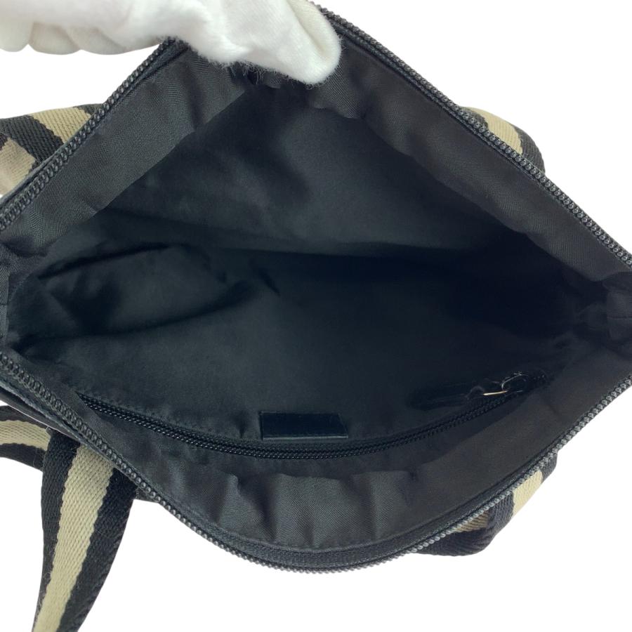 GUCCI グッチ ブラック ベージュ シルバー金具 GGキャンバス 019