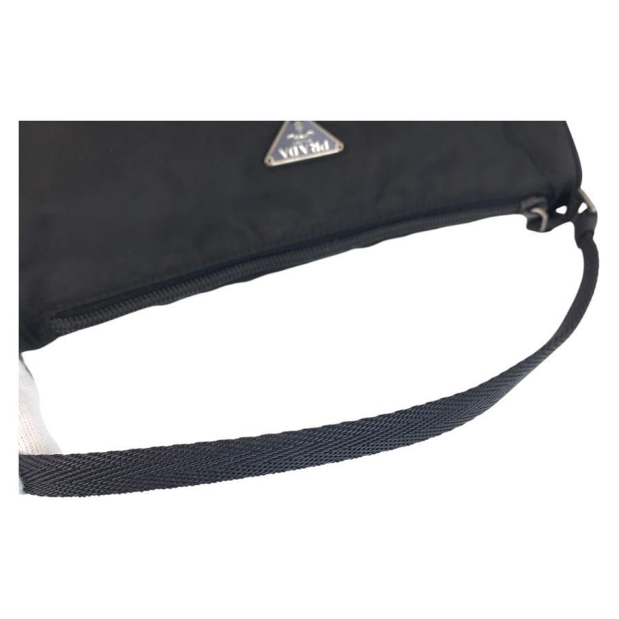 PRADA（プラダ） 美品 テスート 三角ロゴプレート ブラック 黒