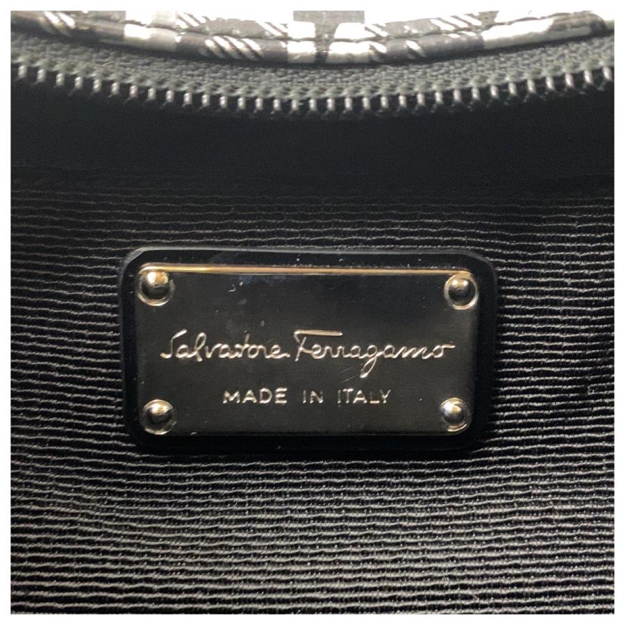 超美品 Salvatore Ferragamo サルヴァトーレフェラガモ ブラック 黒
