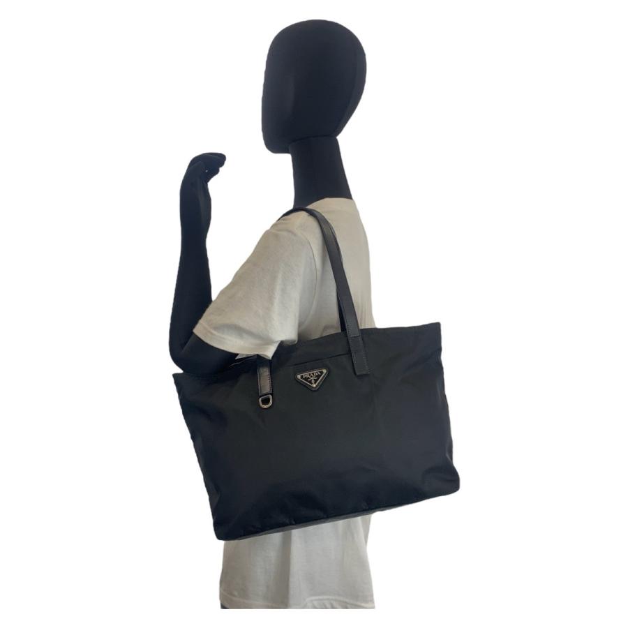 PRADA（プラダ） 美品 テスート 三角ロゴプレート ブラック 黒