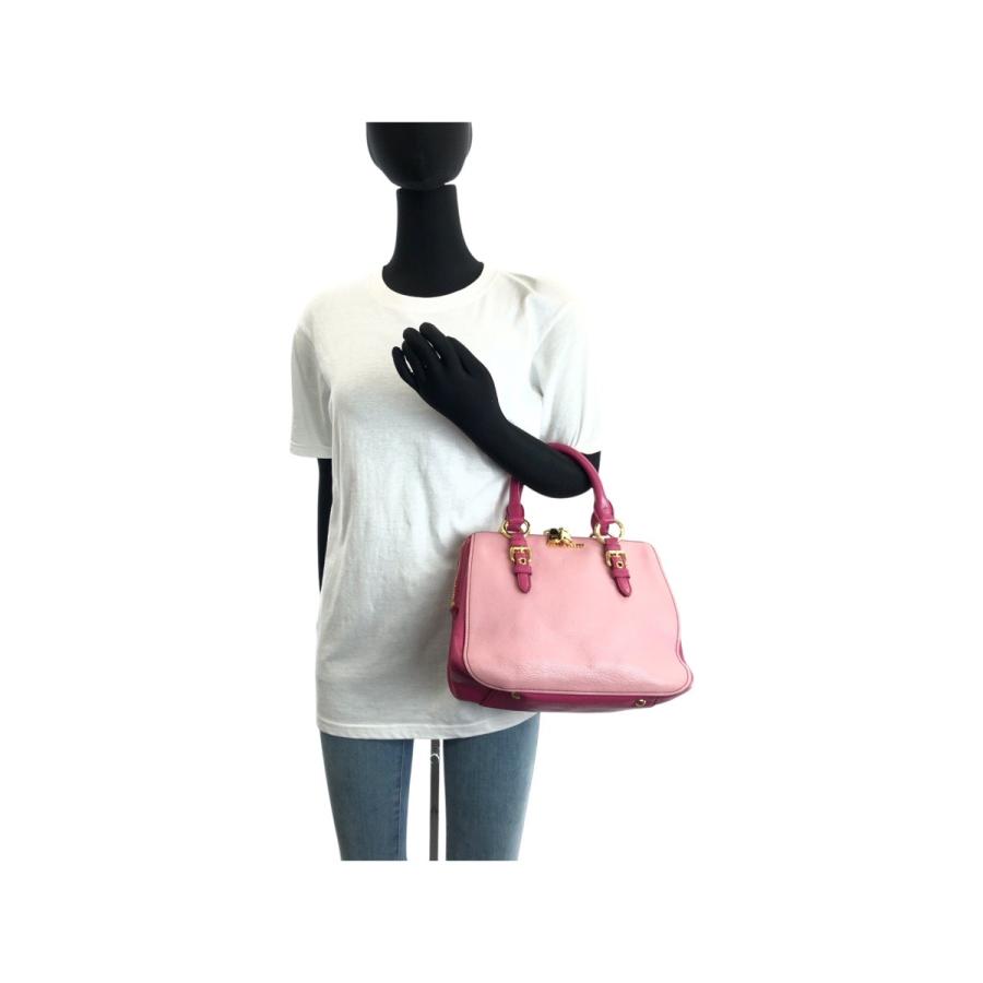 miu miu（ミュウミュウ） 美品 マドラス ピンク ゴールド金具 レザー