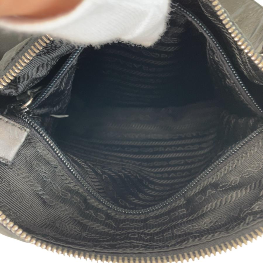 PRADA 美品 プラダ テスート 三角ロゴプレート ブラック 黒 PRADA 美品 プラダ テスート 三角ロゴプレート ブラック 黒