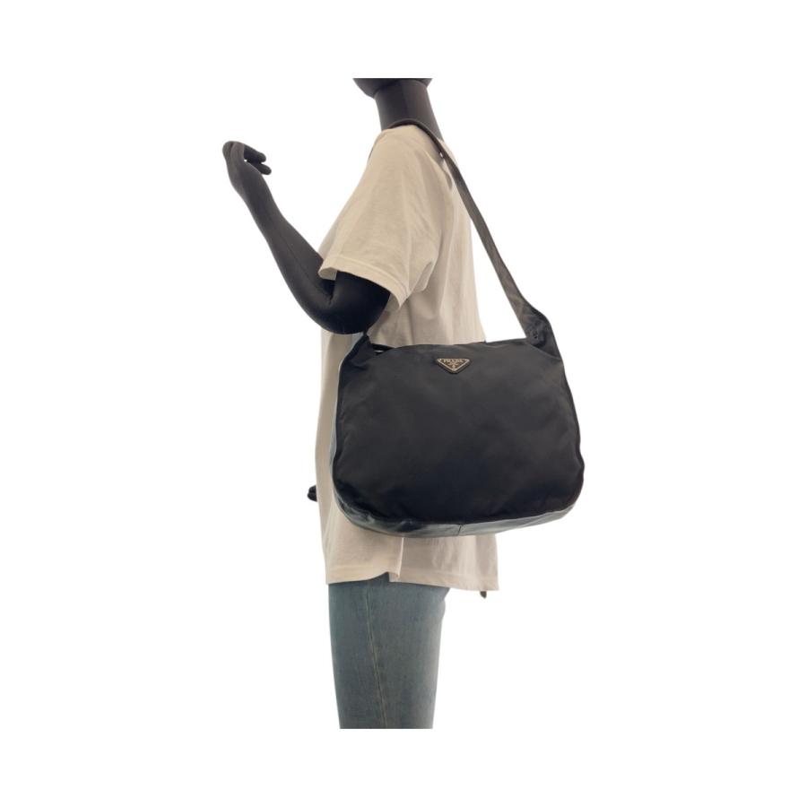 PRADA 美品 プラダ テスート 三角ロゴプレート ブラック 黒 PRADA 美品 プラダ テスート 三角ロゴプレート ブラック 黒