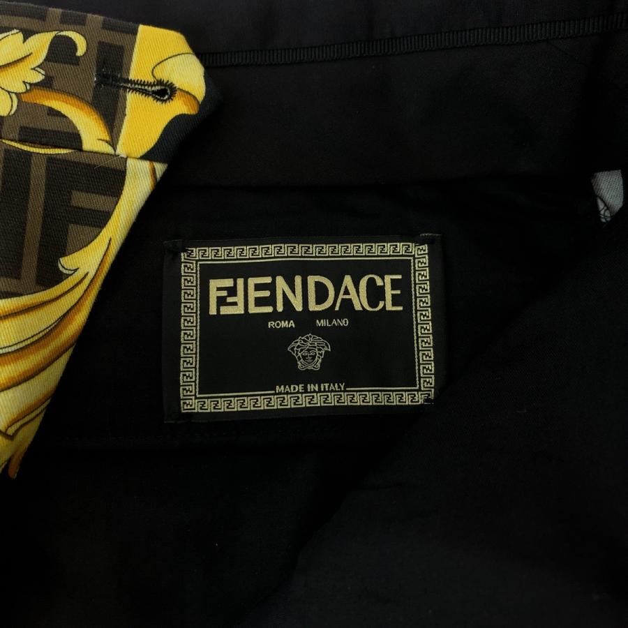 美品 FENDACE フェンダーチェ ヴェルサーチェ フェンディ サイズ50 ブラウン イエロー コットン FB0521 AKCD ハーフパンツ 501683 |  | 02