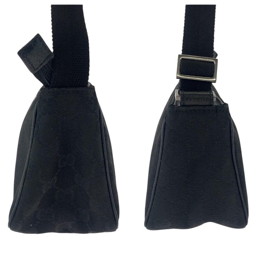 GUCCI（グッチ） 美品 ブラック 黒 シルバー金具 GGキャンバス 106644