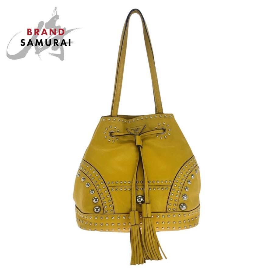 PRADA プラダ 三角ロゴプレート イエロー シルバー金具 レザー PRADA プラダ 三角ロゴプレート イエロー シルバー金具 レザー
