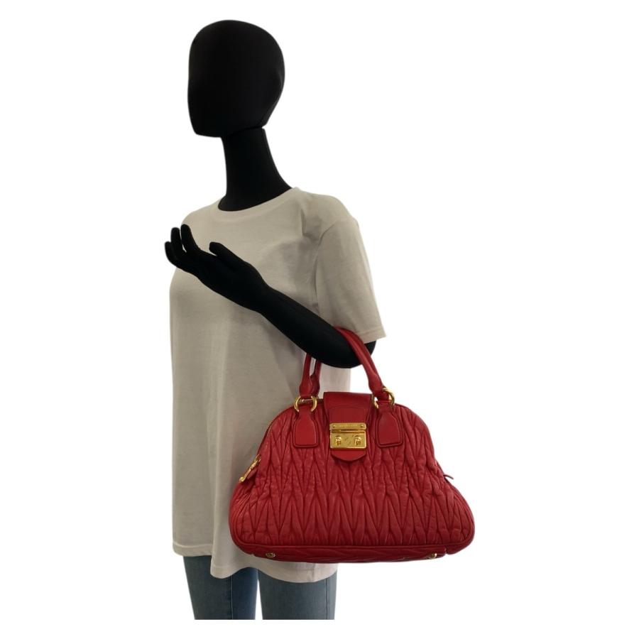 miu miu（ミュウミュウ） 美品 マテラッセ レッド ゴールド金具