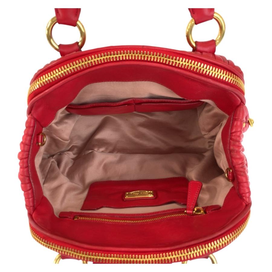 miu miu（ミュウミュウ） 美品 マテラッセ レッド ゴールド金具