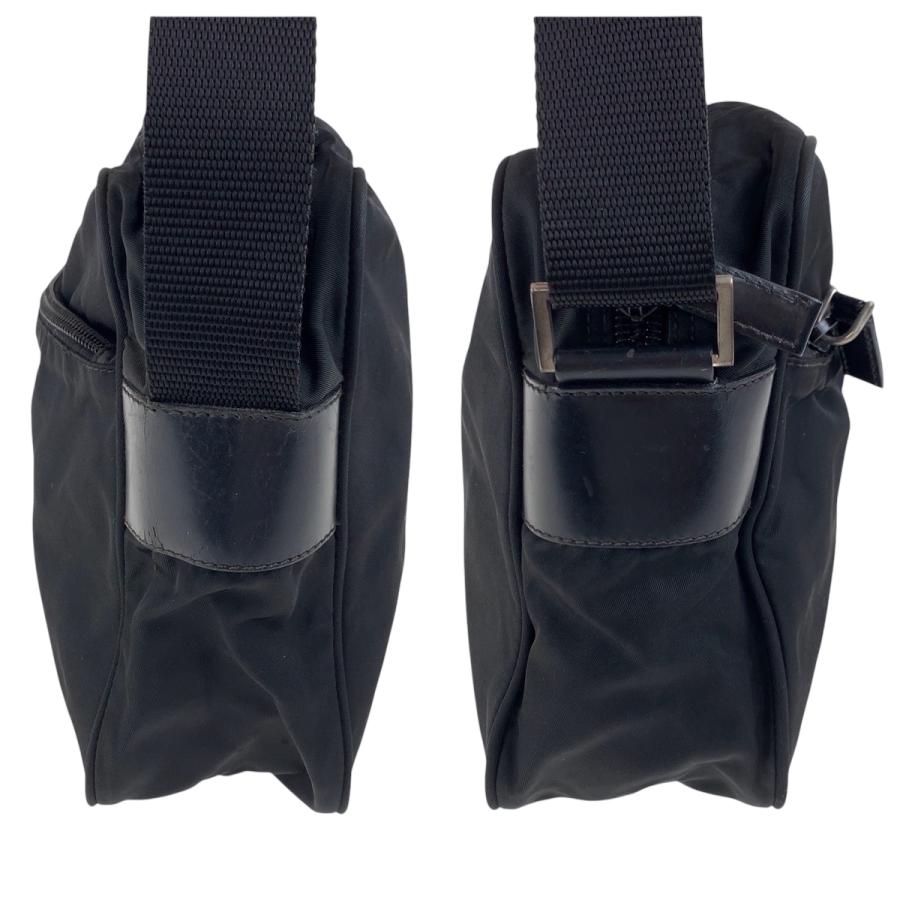 PRADA（プラダ） 美品 テスート 三角ロゴプレート ブラック 黒