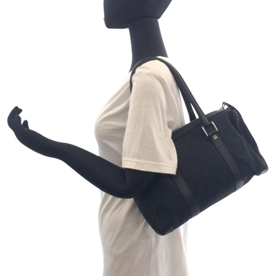 GUCCI（グッチ） 美品 ブラック 黒 シルバー金具 GGキャンバス 000