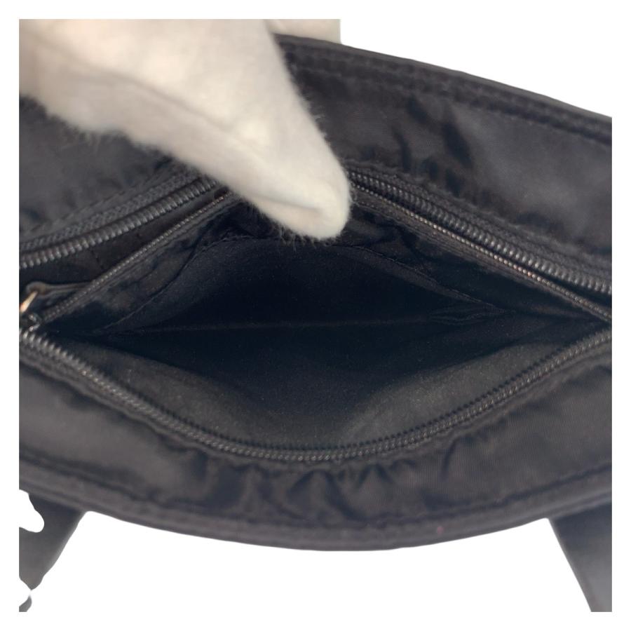 PRADA（プラダ） 美品 テスート 三角ロゴプレート ナイロン/レザー