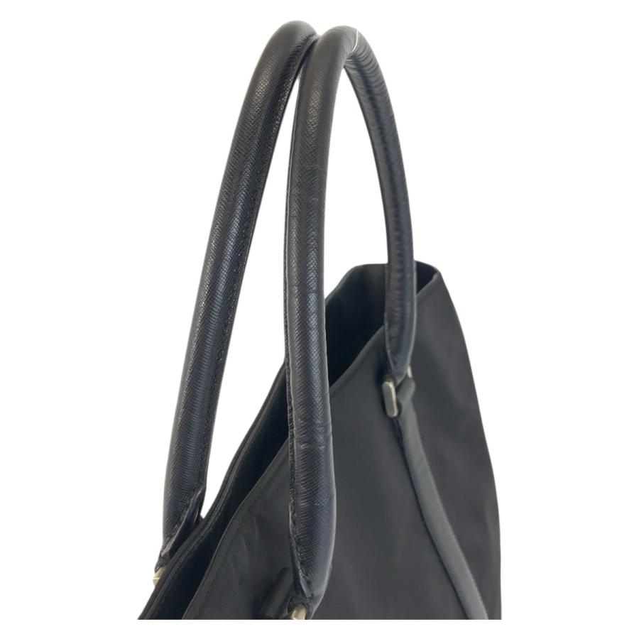 PRADA（プラダ） 美品 テスート 三角ロゴプレート サフィアーノレザー
