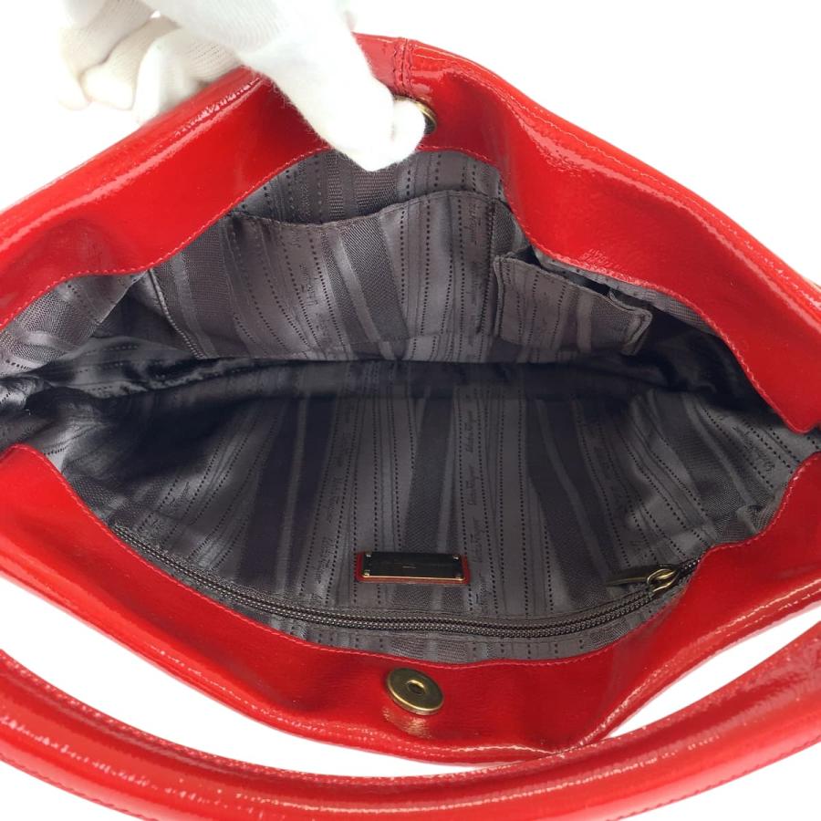 美品 Salvatore Ferragamo サルヴァトーレフェラガモ ヴァラ レッド