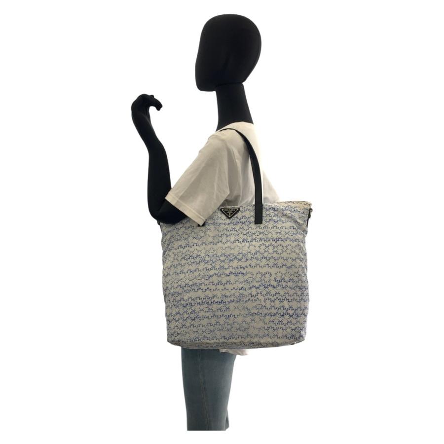 PRADA（プラダ） ホワイト ブルー ブラック シルバー金具 ナイロン
