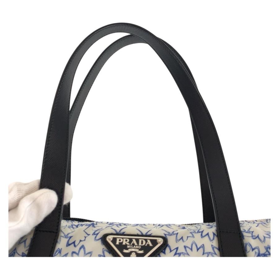 PRADA（プラダ） ホワイト ブルー ブラック シルバー金具 ナイロン