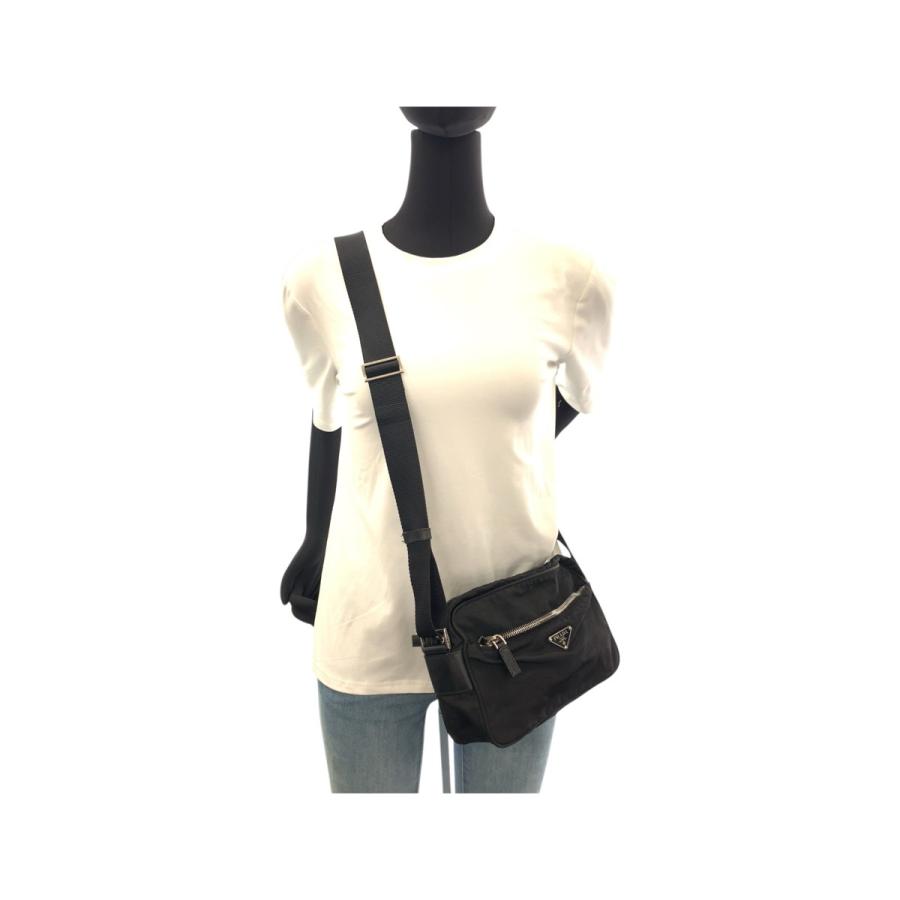 PRADA（プラダ） テスート 三角ロゴプレート ブラック 黒 シルバー金具
