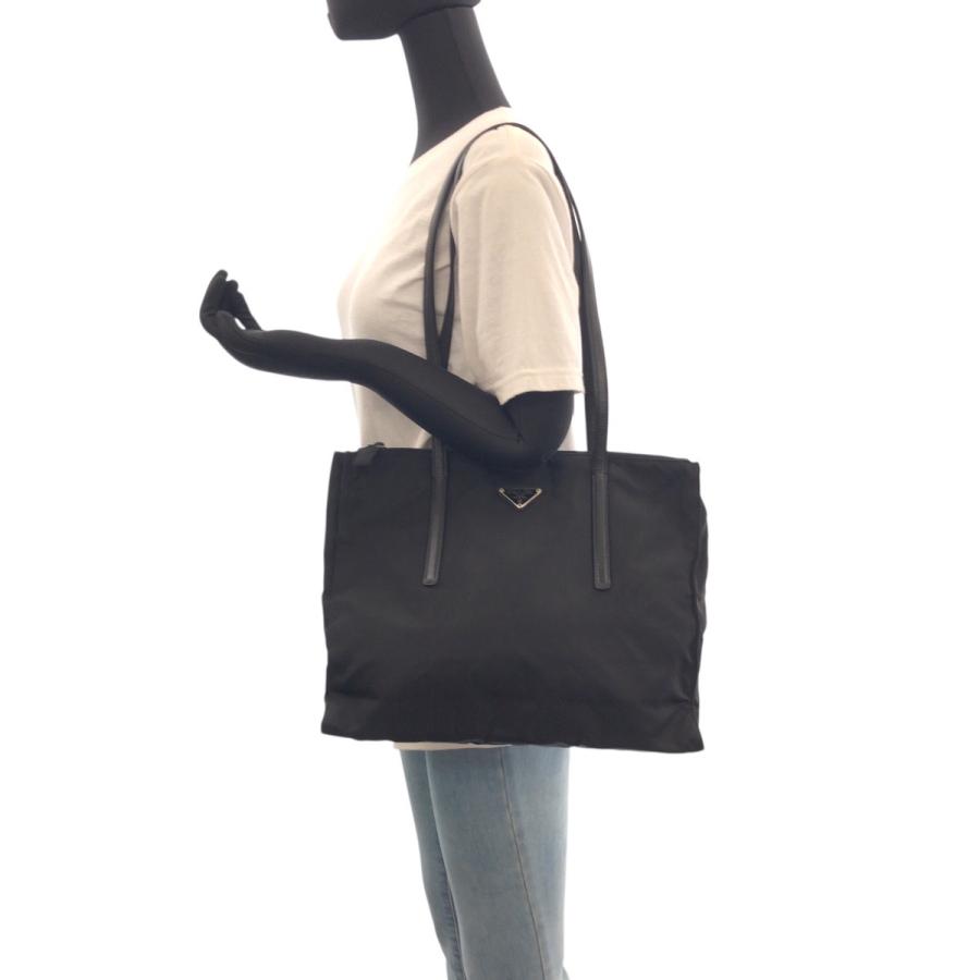 PRADA（プラダ） テスート 三角ロゴプレート ブラック 黒 シルバー金具