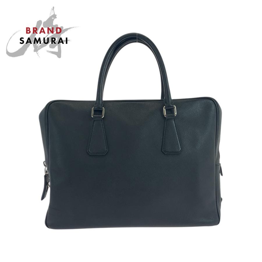 6373 美品 プラダ 三角プレート サフィアーノレザービジネスバッグ ブラック PRADA（プラダ） 美品 サフィアーノ 三角ロゴプレート ブラック 黒
