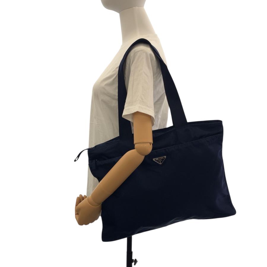 PRADA（プラダ） 美品 テスート 三角ロゴプレート ネイビー シルバー