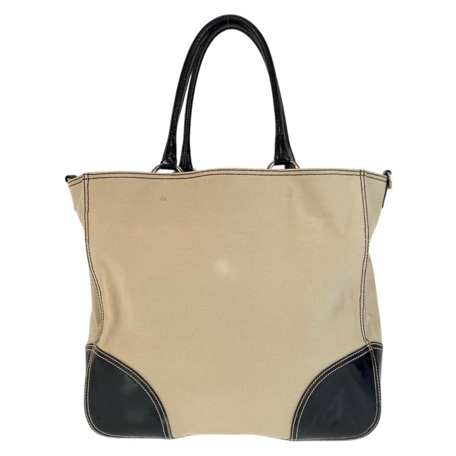 PRADA（プラダ） 三角ロゴプレート ベージュ ブラック 黒 シルバー金具