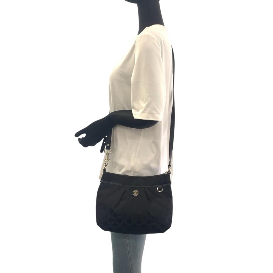 COACH（コーチ） 美品 オプアート ブラック 黒 シルバー金具 ナイロン 