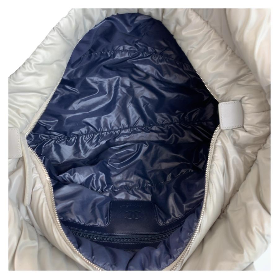 CHANEL（シャネル） ココクーン グレー シルバー金具 ナイロン トート