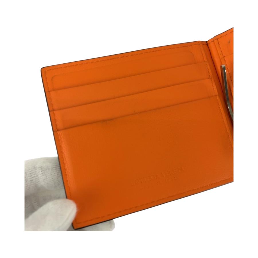 美品 BOTTEGAVENETA ボッテガヴェネタ イントレチャート ブラック 黒 シルバー金具 レザー 折財布 マネークリップ メンズ 505167 |  | 06
