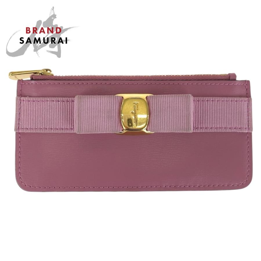 美品 Salvatore Ferragamo サルヴァトーレフェラガモ ヴィラリボン ピンク ゴールド金具 レザー コインケース フラグメントケース 505202 | 